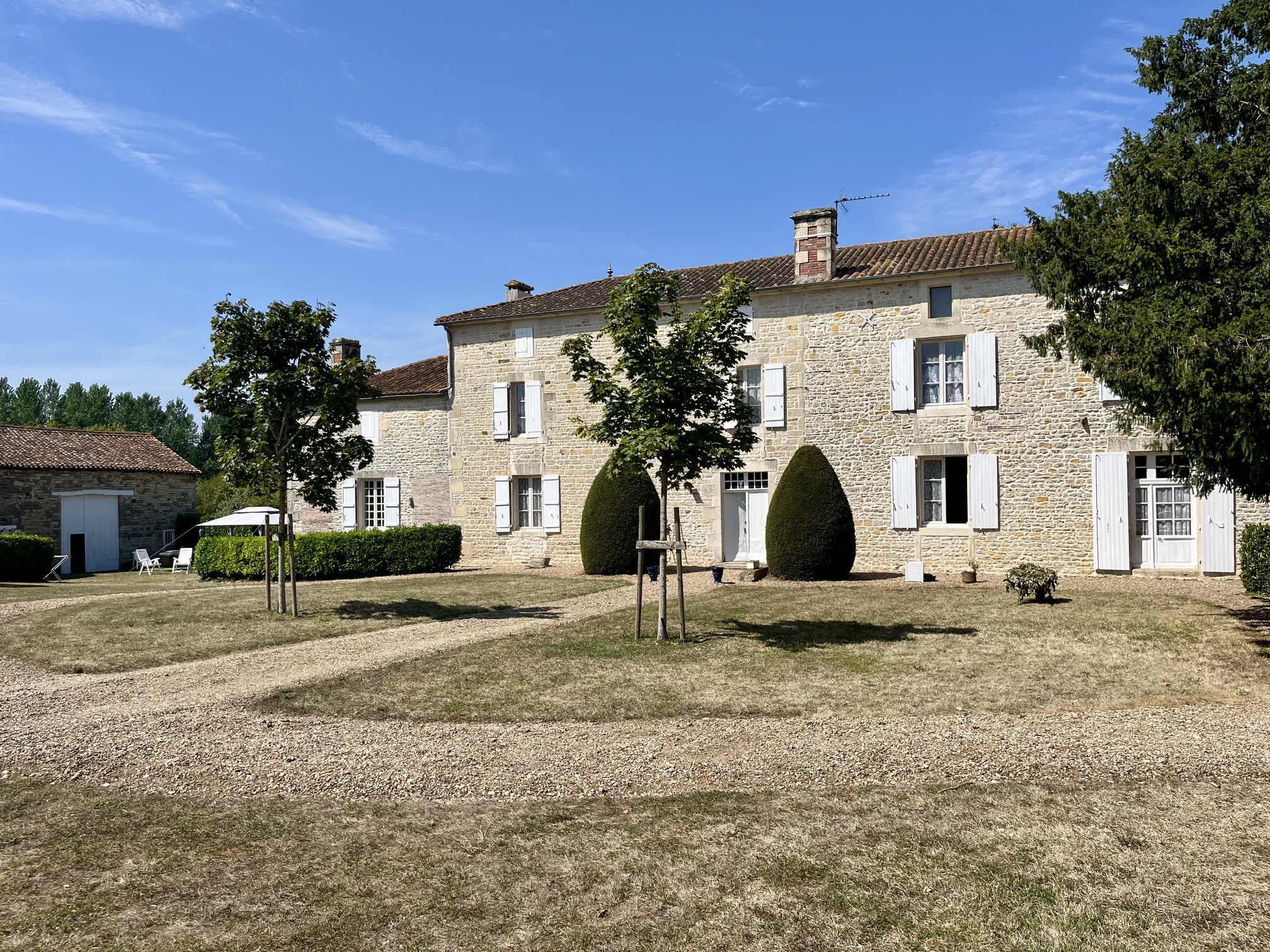 Maison de Charme de 285m2 avec parc et dépendances