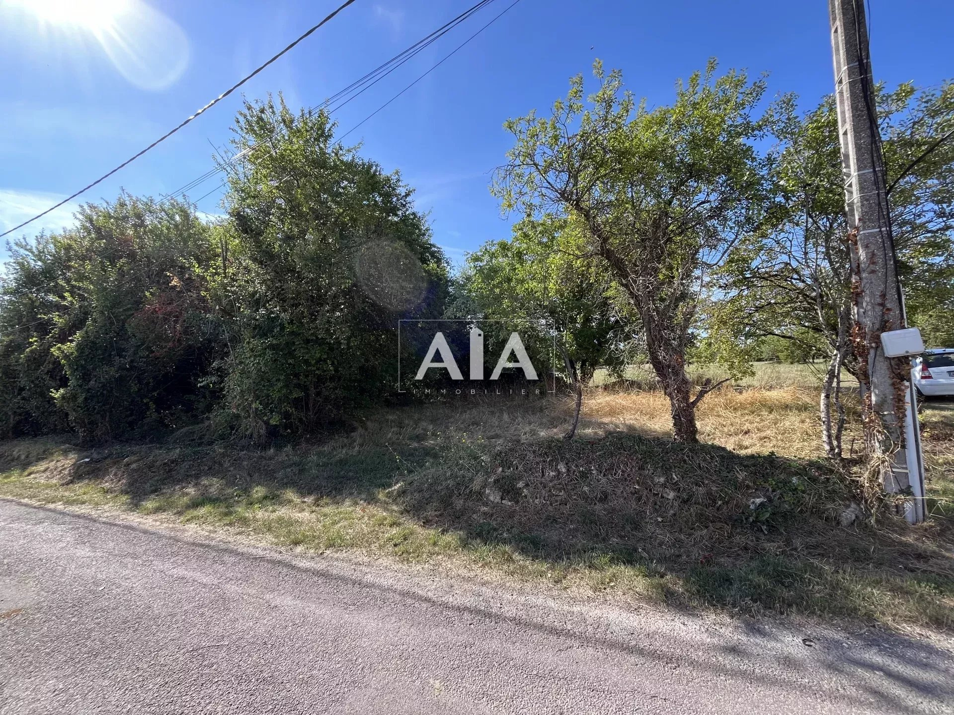 Terrain constructible de 587 m2 situé à Nanclars