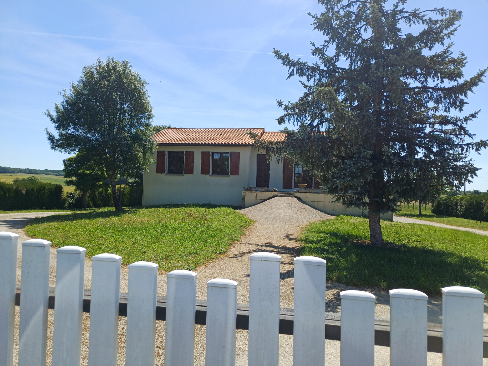 PAVILLON SUR SOUS SOL