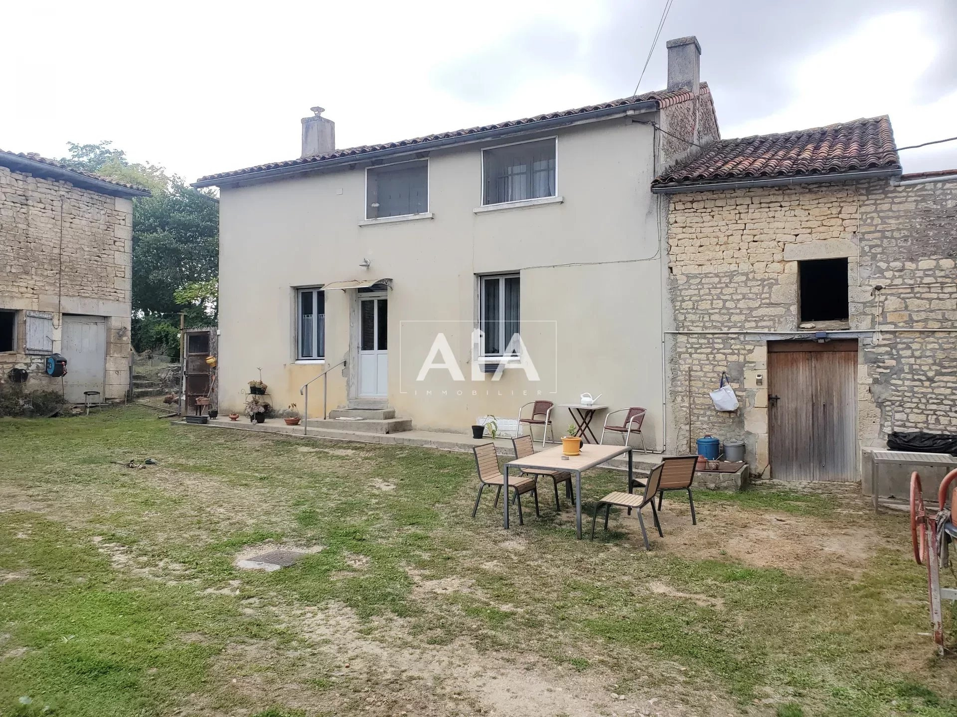 Maison de village à 5mn de Ruffec